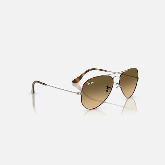 Ray-Ban Classic Aviator RB3025 Sunglasses - Picture 7 of 14